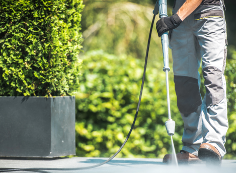 Driveway and Sidewalk Cleaning